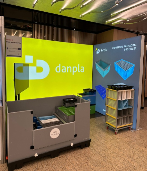 CEE Czechy 25r Danpla uczestniczy w targach